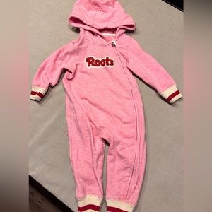Roots Cabin Onsie